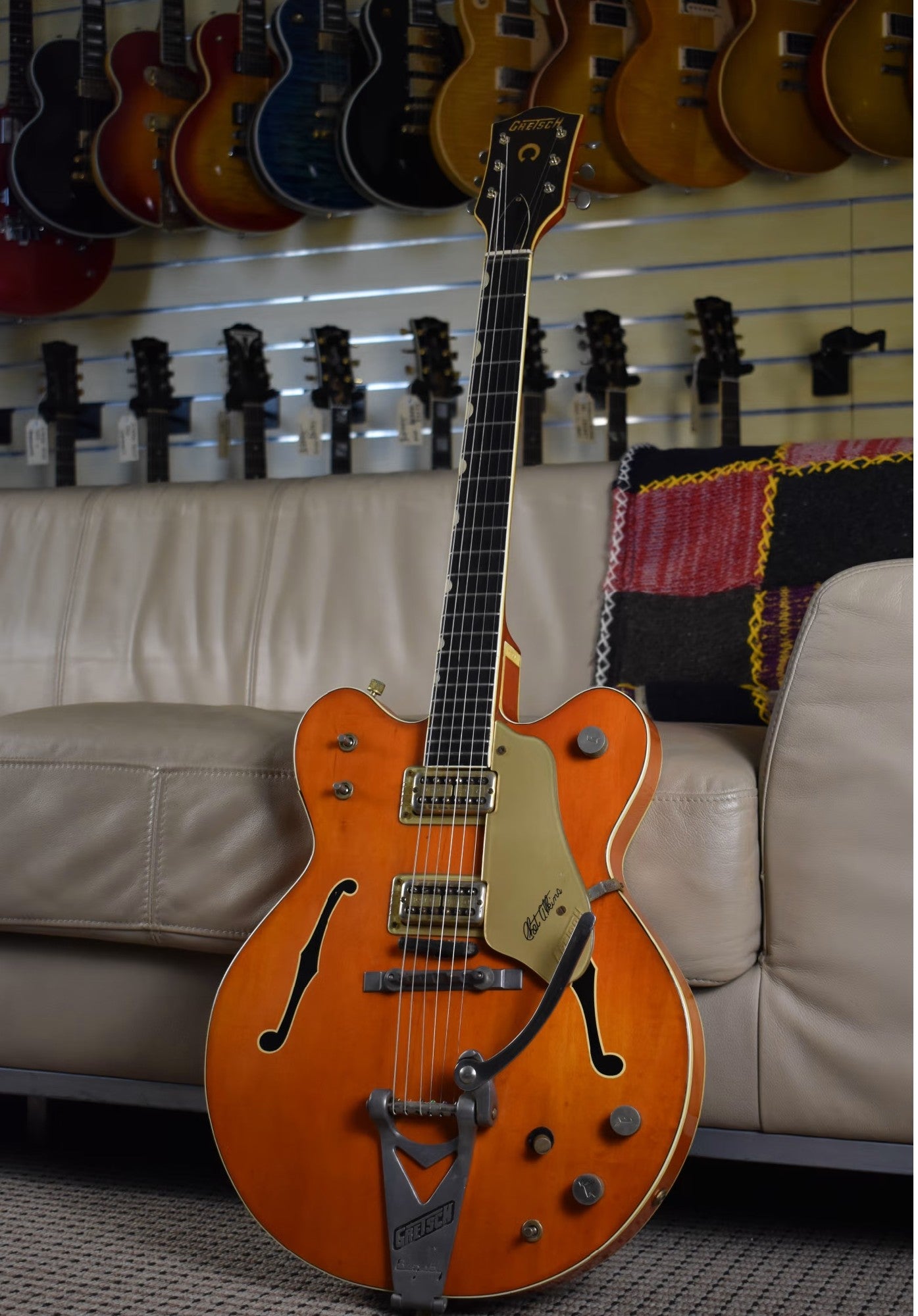 VINTAGE - GRETSCH 1965 6120 DOUBLE CUT 'CHET' NASHVILLE ELECTRIC GUITAR - ORIGINAL CASE & ROAD CASE 